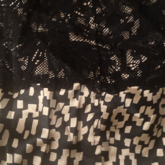 3 for 20 Guess corset - Picture 9 of 9